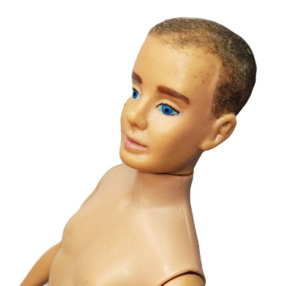 1961 Vintage Flocked Hair Ken One of the Beginner Kens in Barbies Life - Picture 12 of 13